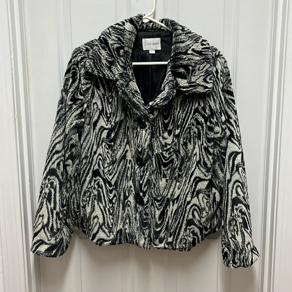 Erin London Furry Zebra‎ Jacket- Large - Picture 1 of 5